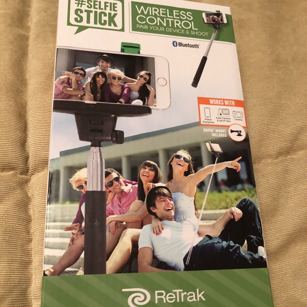 NIB Bluetooth wireless selfie stick